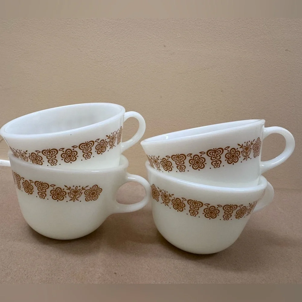 Vintage Pyrex Butterfly Gold Milk Glass Coffee Tea Mugs Set Of 4 70s - Picture 1 of 9